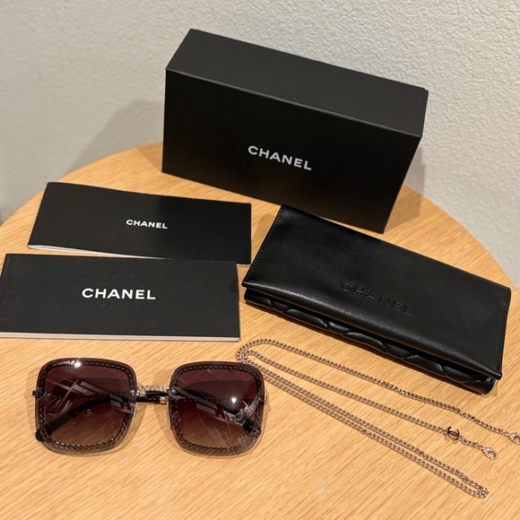 Chanel Classic Square Sunglasses with Chain 4244 - Picture 1 of 12